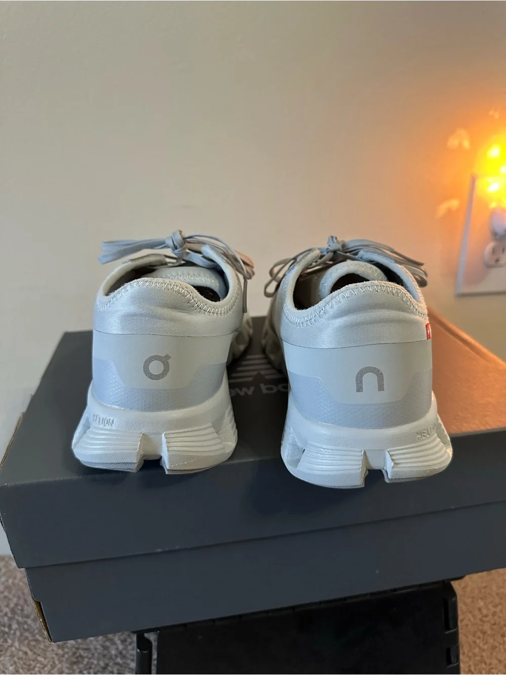 On Running unisex running